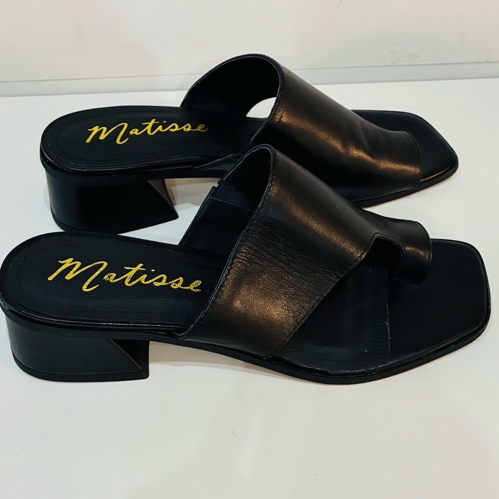 Matisse Black Leather Slide Sandals